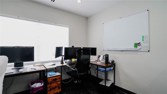 530 NW 54th St, Miami, FL 33127