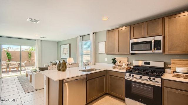 25024 N 174TH Lane, Surprise, AZ 85387