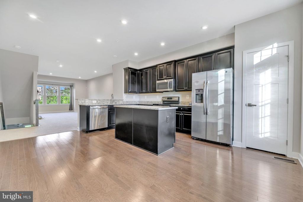 730 SKY BRIDGE DR, Upper Marlboro, MD 20774