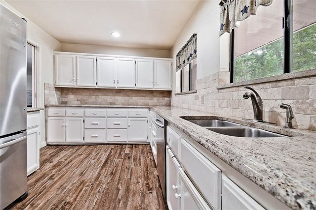 112 N Pleasant Ridge Drive, Rogers, AR 72756