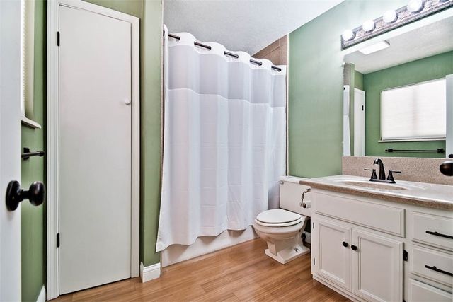 112 N Pleasant Ridge Drive, Rogers, AR 72756
