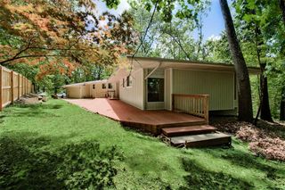 112 N Pleasant Ridge Drive, Rogers, AR 72756