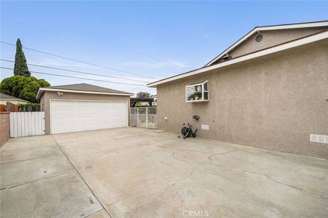 3603 Candlewood Street, Lakewood, CA 90712