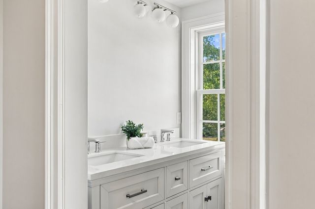 158 Hersey St, Hingham, MA 02043