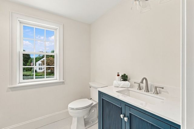 158 Hersey St, Hingham, MA 02043