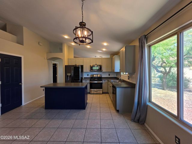 10486 E Jerrell Cove Street, Tucson, AZ 85747