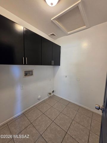 10486 E Jerrell Cove Street, Tucson, AZ 85747