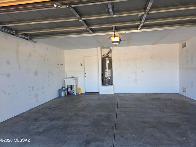 10486 E Jerrell Cove Street, Tucson, AZ 85747