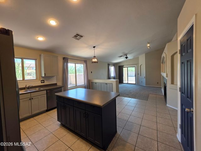 10486 E Jerrell Cove Street, Tucson, AZ 85747