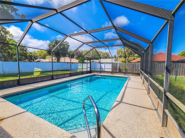 16 BLACK HAWK PLACE, Palm Coast, FL 32137