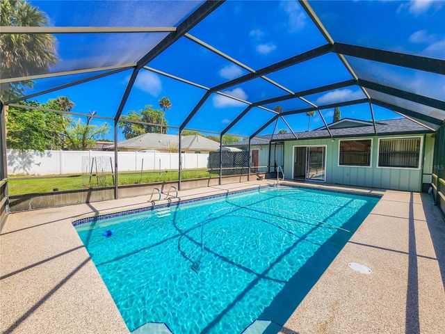 16 BLACK HAWK PLACE, Palm Coast, FL 32137