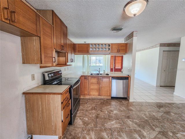 16 BLACK HAWK PLACE, Palm Coast, FL 32137