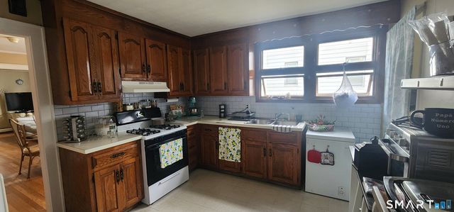 51-53 Bodwell Street 1, Hartford, CT 06114