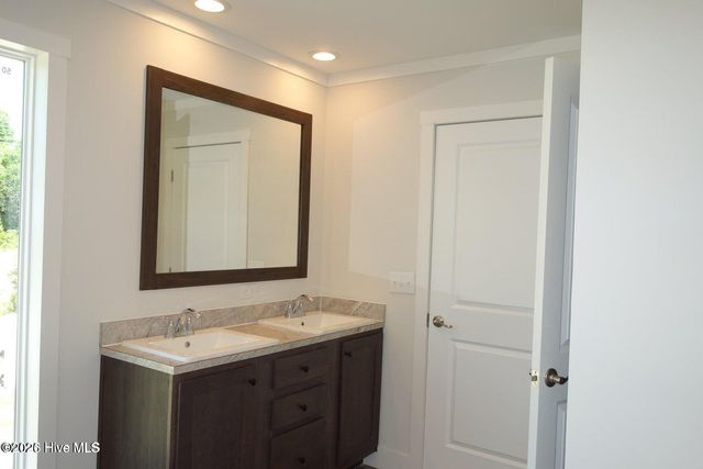 880 Yaupon Drive SW, Calabash, NC 28467