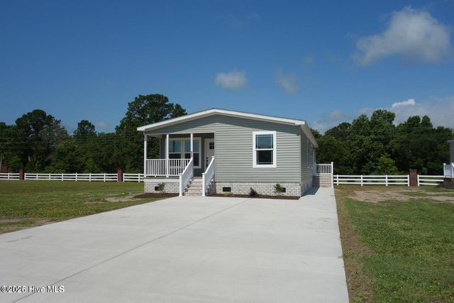 880 Yaupon Drive SW, Calabash, NC 28467