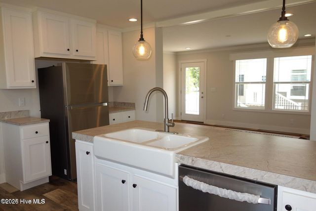 880 Yaupon Drive SW, Calabash, NC 28467