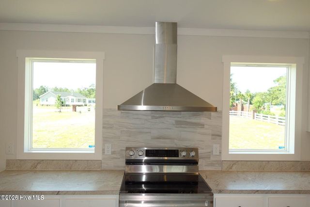 880 Yaupon Drive SW, Calabash, NC 28467