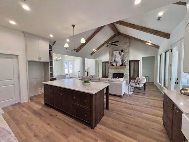 1024 Williams Creek Drive, Benton, AR 72019