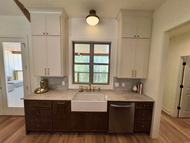 1024 Williams Creek Drive, Benton, AR 72019