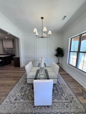 1024 Williams Creek Drive, Benton, AR 72019