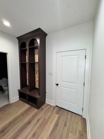 1024 Williams Creek Drive, Benton, AR 72019