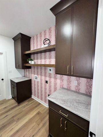 1024 Williams Creek Drive, Benton, AR 72019