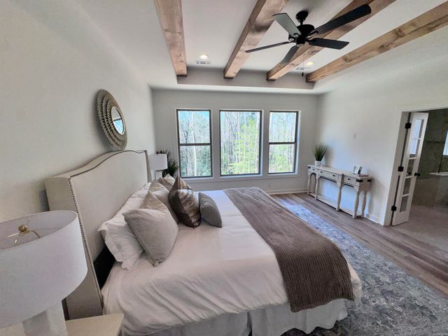 1024 Williams Creek Drive, Benton, AR 72019