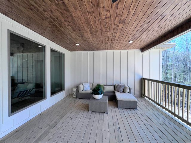 1024 Williams Creek Drive, Benton, AR 72019