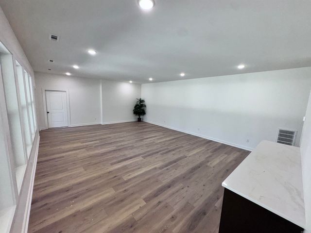 1024 Williams Creek Drive, Benton, AR 72019