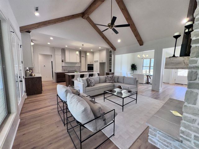 1024 Williams Creek Drive, Benton, AR 72019