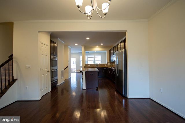 8024 CAYZER LN, Gainesville, VA 20155