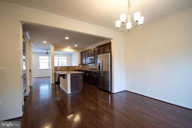 8024 CAYZER LN, Gainesville, VA 20155
