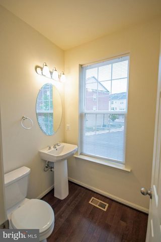 8024 CAYZER LN, Gainesville, VA 20155