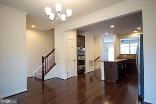 8024 CAYZER LN, Gainesville, VA 20155