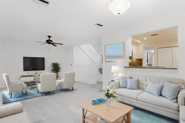 363 W Camino Real 4, Boca Raton, FL 33432