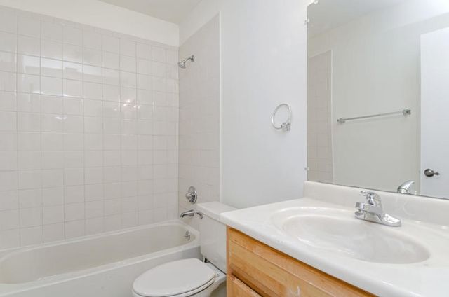 363 W Camino Real 4, Boca Raton, FL 33432