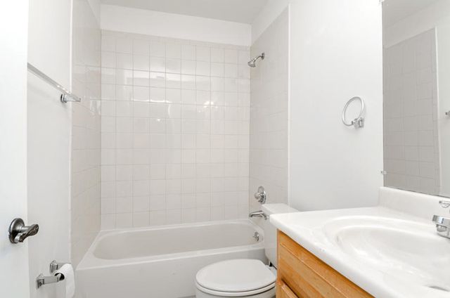 363 W Camino Real 4, Boca Raton, FL 33432