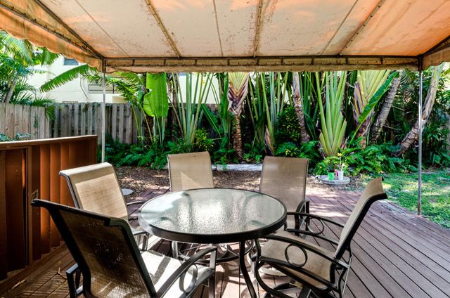 363 W Camino Real 4, Boca Raton, FL 33432