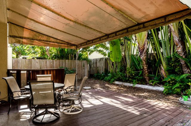 363 W Camino Real 4, Boca Raton, FL 33432