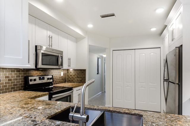 363 W Camino Real 4, Boca Raton, FL 33432