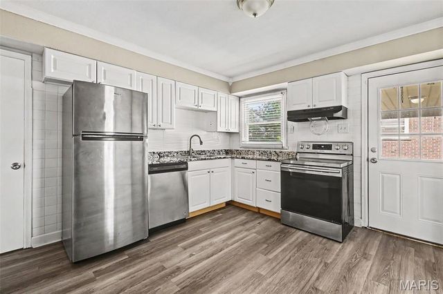 30 Saint Edward Lane, Florissant, MO 63033