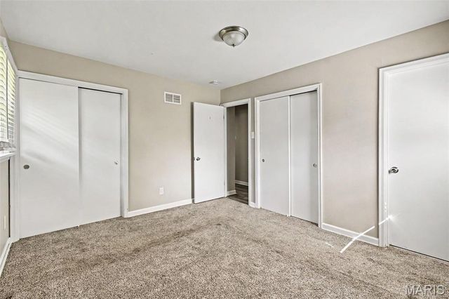 30 Saint Edward Lane, Florissant, MO 63033
