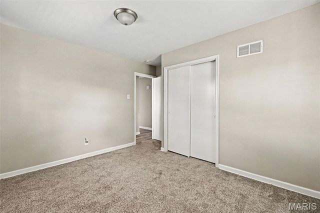 30 Saint Edward Lane, Florissant, MO 63033