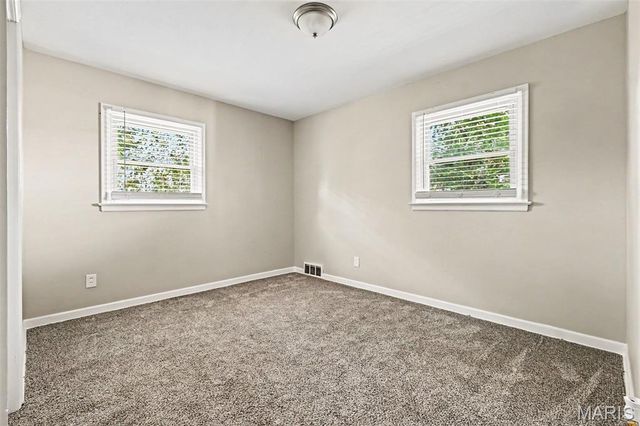 30 Saint Edward Lane, Florissant, MO 63033