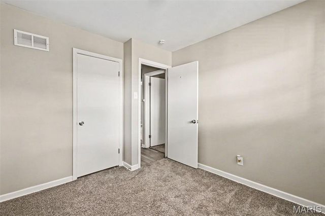 30 Saint Edward Lane, Florissant, MO 63033