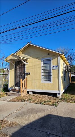 3520 Lou St, Corpus Christi, TX 78405