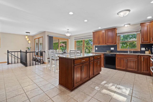 1800 Centennial LANE, Mount Pleasant, WI 53406