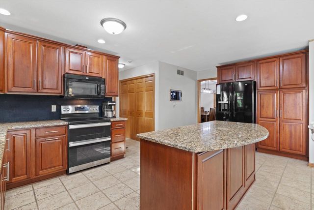 1800 Centennial LANE, Mount Pleasant, WI 53406