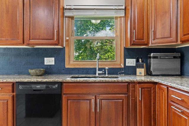1800 Centennial LANE, Mount Pleasant, WI 53406
