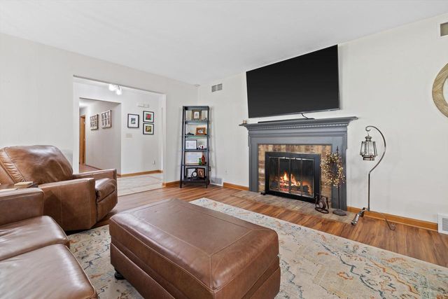 1800 Centennial LANE, Mount Pleasant, WI 53406